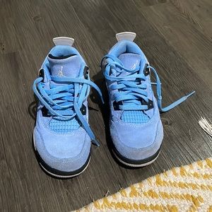 Boy’s Jordan 4 Retro University Blue Sneakers 12C